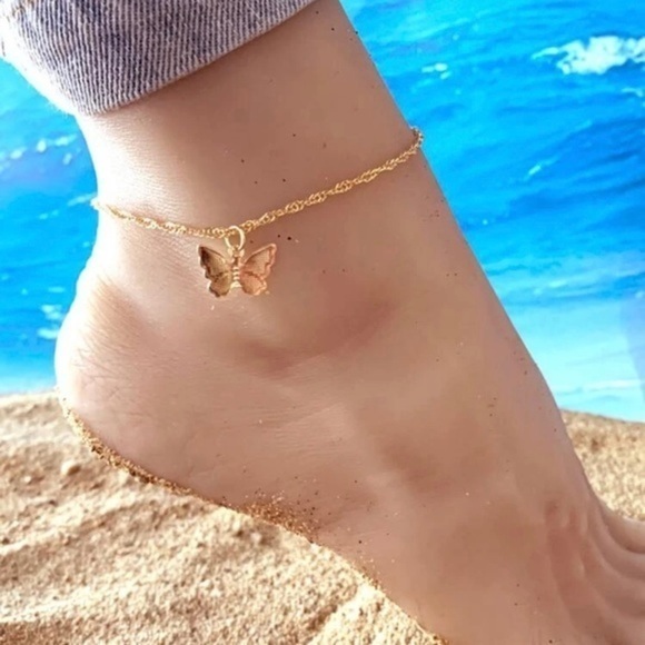 330 Butterfly Charm Anklet 17$